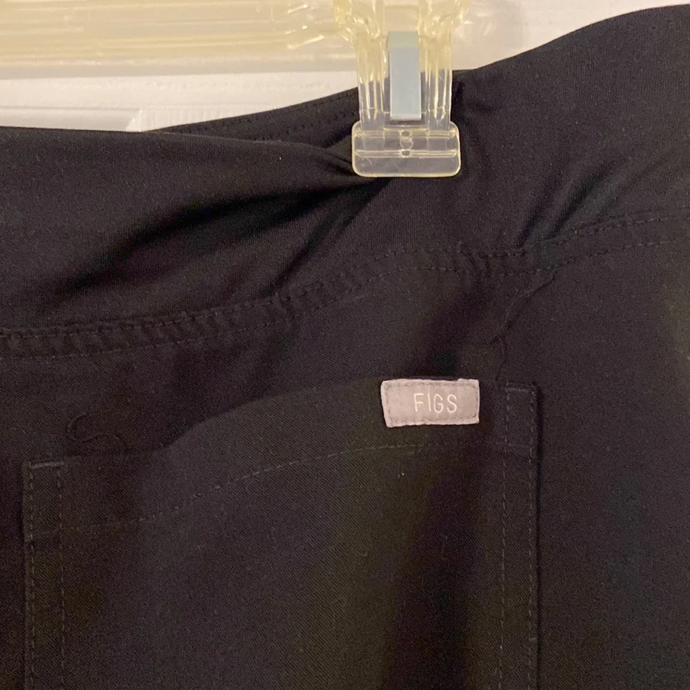 Figs Men's Black Joggers size waist 34” elastic and inseam 30” excellent condi